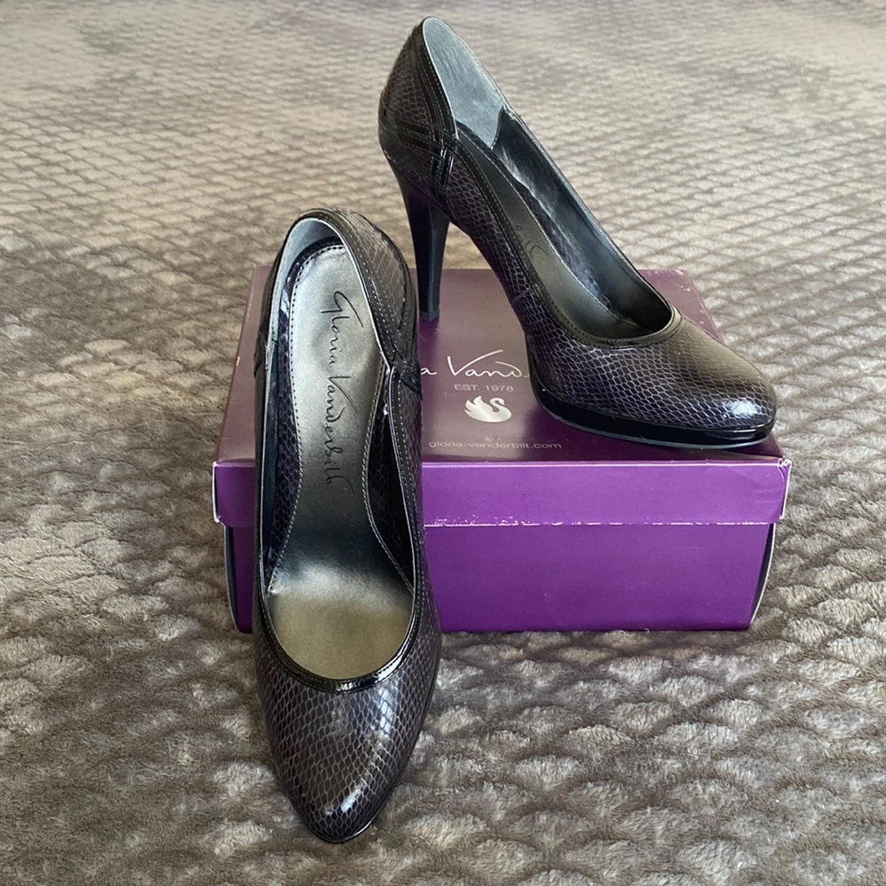 High Heeled Pumps